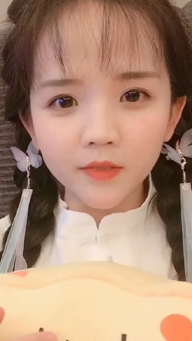 沈阳伴游原本君臣非良人的照片,21岁,丰满身材