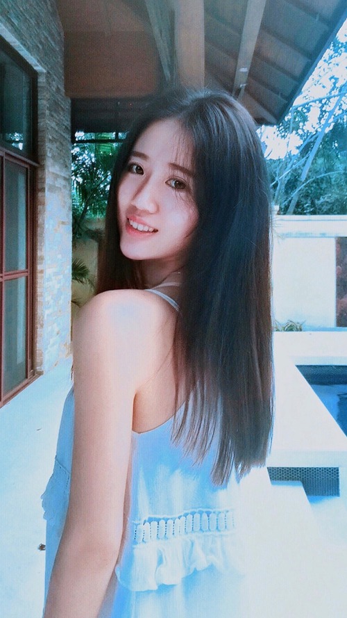 成都伴游余生郁倦的照片,23岁,苗条身材