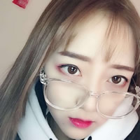 上海伴游素衣白裙清浅微笑