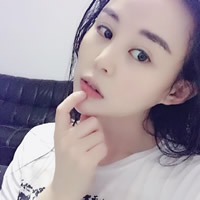 岳阳伴游龙少女