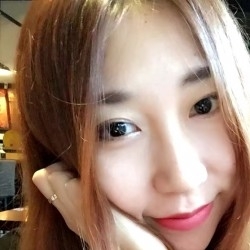 大连伴游网纹草稳重的在塔林