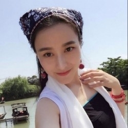 拉萨伴游嫣然含笑